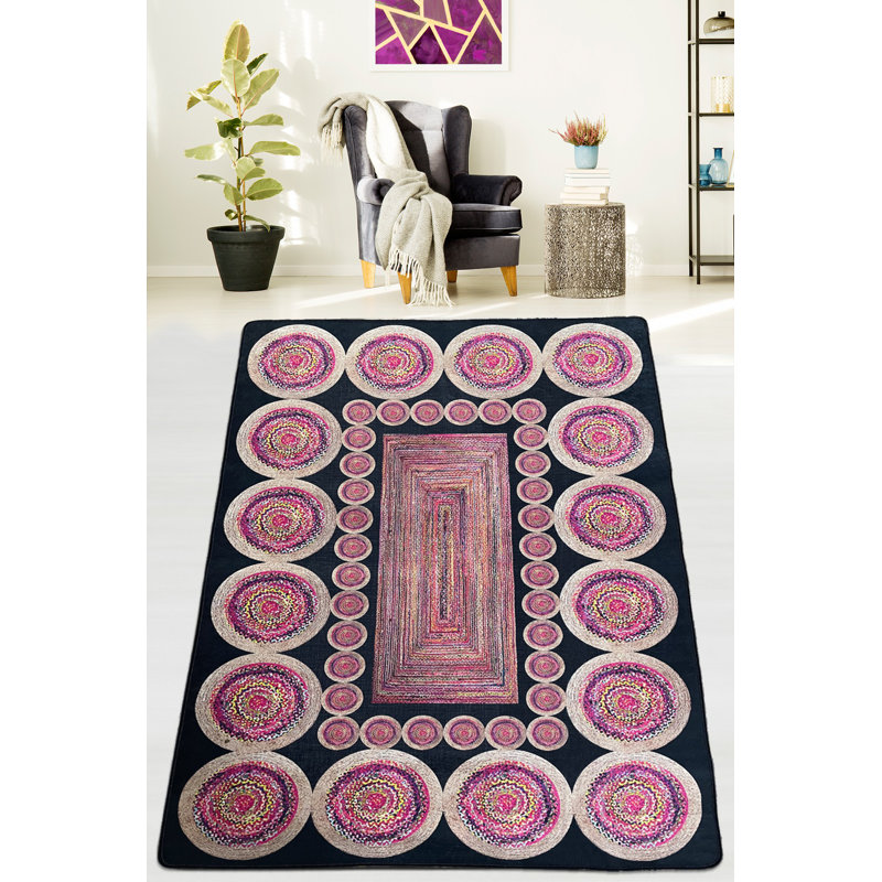 Tapis géométrique rectangulaire noir / rose tissé à la machine, Rectangle 4 pi 11 po x 6 pi 7 po
