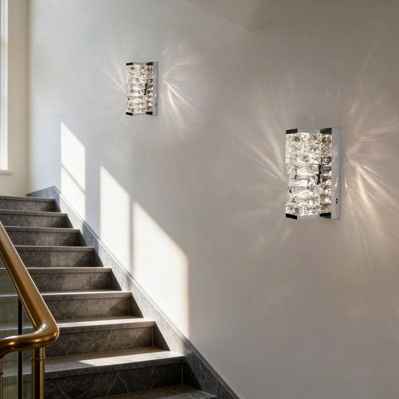 Applique murale de luxe à DEL en cristal avec finition chromée à intensité variable 3 lumières pour meuble-lavabo moderne