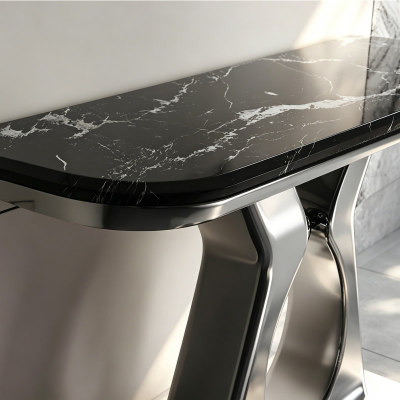 Console légère en métal de style luxueux., 33.4" H x 54.3" W x 13.7" D