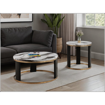 Ensemble de table triangulaire 3 pièces de style contemporain avec plateau en marbre et pieds en bois anneau doré pour le salon principal