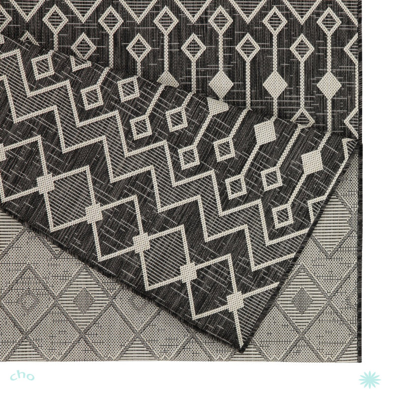 Tapis intérieur / extérieur 7 pi 10 po x 10 pi 3 po