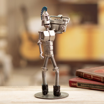 Figurines & Sculptures
