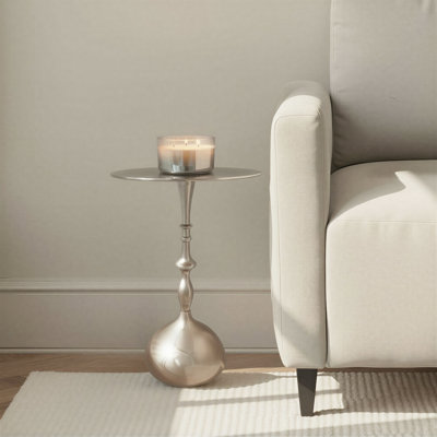Table d'appoint en métal