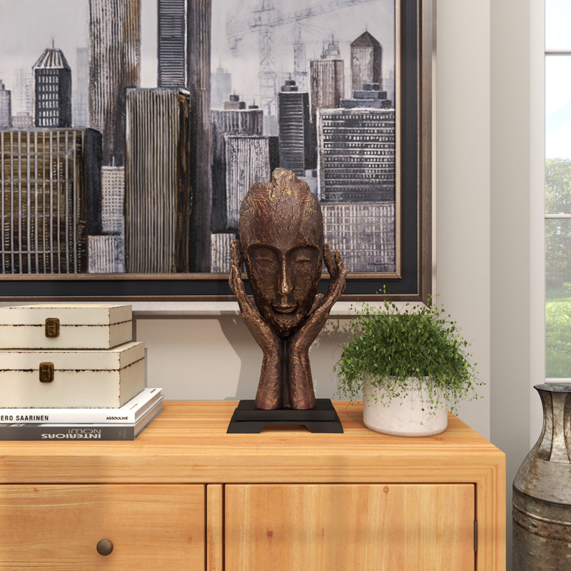 Buste brun en polystone