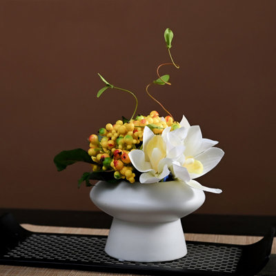 Décoration de fleurs simulées