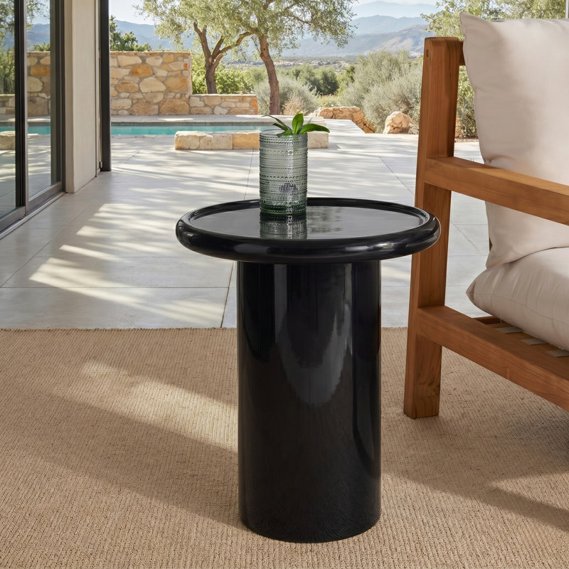 Latricia Rd Concrete Accent Table, Noir