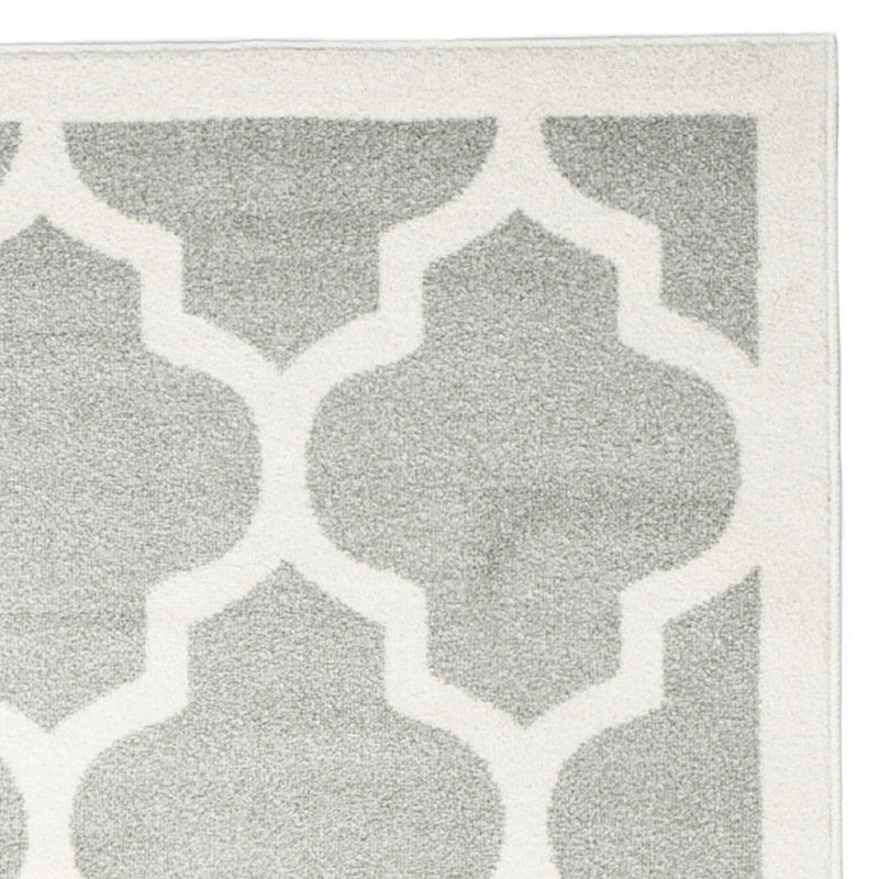 Ammundsen Geometric Machine Made Power Loom Polypropylene Area Rug in Light Grey/Beige, Rectangle 5'3" x 8'