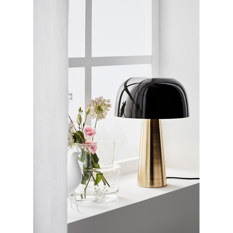 Stanardsville Metal Table Lamp, Black