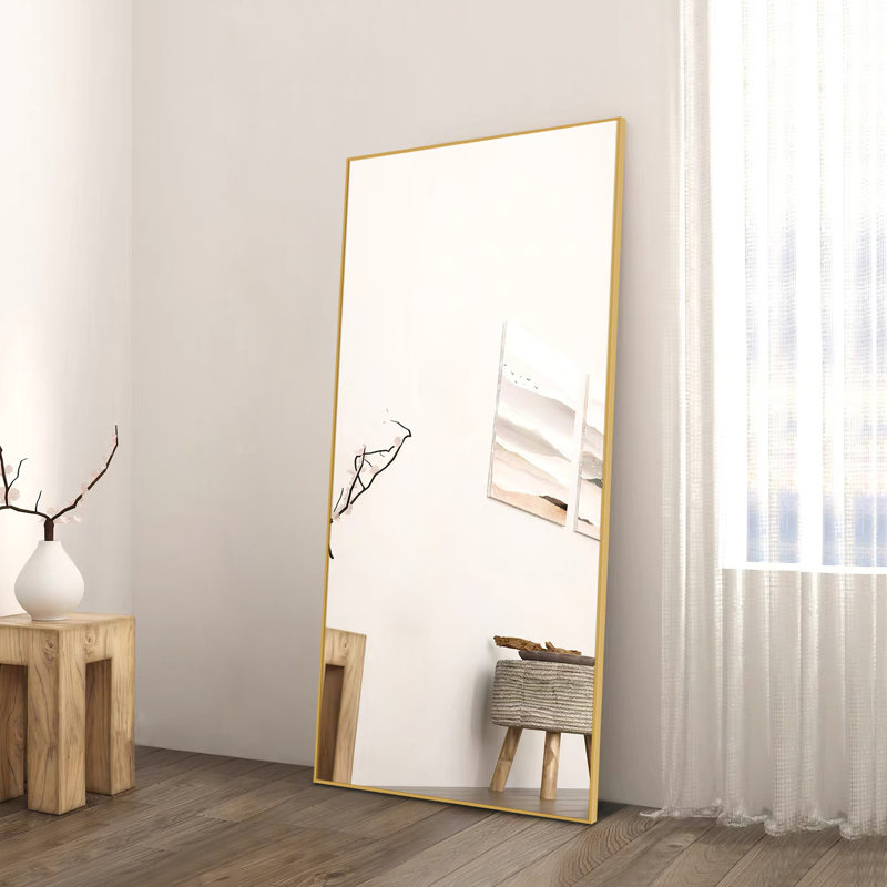 Miroir de salle de bain mural Talma, H 71 po x l 28 po, Doré
