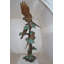 Statue bronze de trois grands perroquets sur un arbre Customhouse - Taille: L 25 po x l 31 po x H 57 po