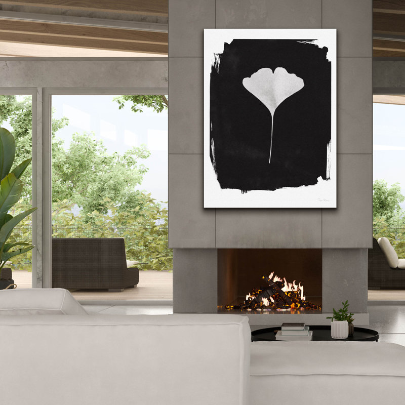 «Nature by the Lake Gingko 1 Black» par Piper Rhue, art mural sur toile, H 54 po x l 40 po x P 1,5 po