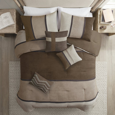 Édredon en faux suède 7 pièces, très grand, brun, jupe de lit à découpes, coussins décoratifs, literie moderne lavable à la machine en daim brun très grand, piqué de luxe