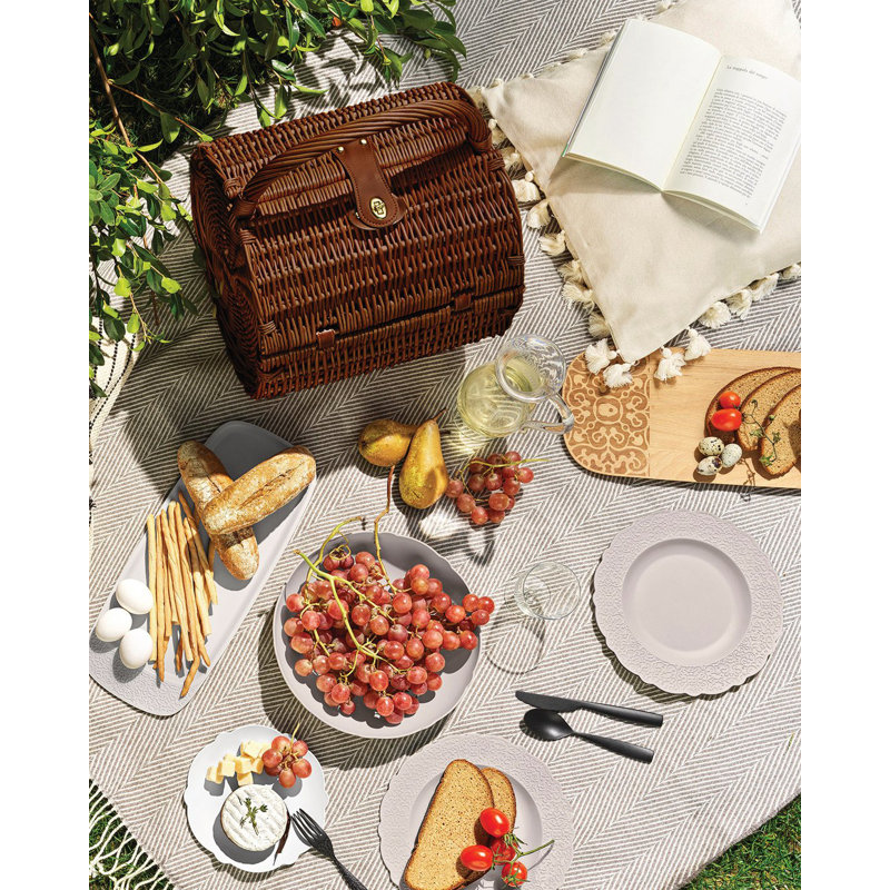 Dressed En Plein Air Picnic Set