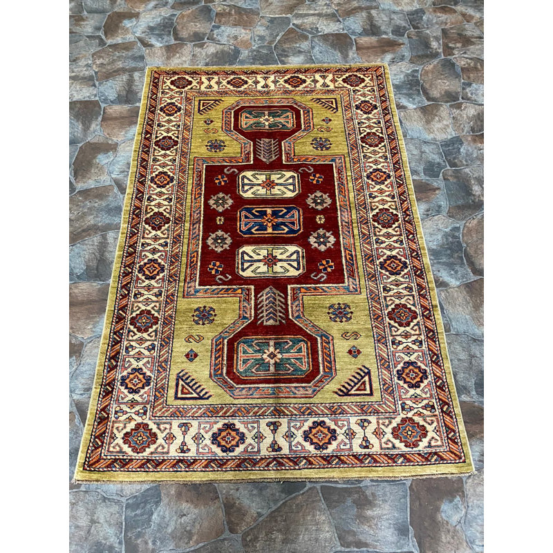 Tapis de style tribal 4 x 6