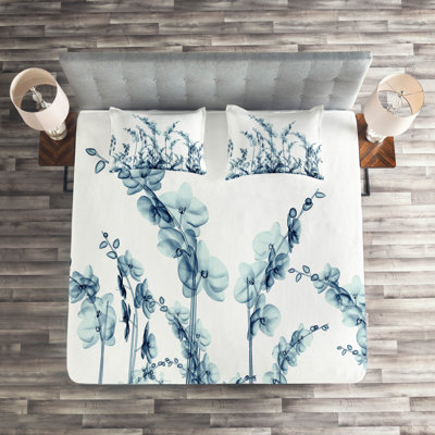 Farmhouse / Country Floral Coverlet