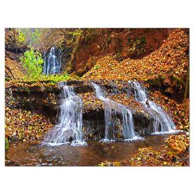 «Dniester Canyon Spring Waterfalls», reproduction de photo sur toile tendue