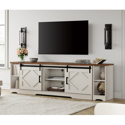 Meuble télé Farmhouse avec porte de grange coulissante pour téléviseur, centre de divertissement avec tablette réglable et armoires de rangement, console média pour le salon, couloir, blanc crème