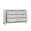 Commode moderne à 6 tiroirs avec façades en roseaux et finition blanc antique pour un rangement élégant dans la chambre à coucher
