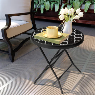 Tables d'appoint de patio, petite table de bout d'extérieur de 17,7 po résistante aux intempéries, table ronde pliante à l'extérieur en verre pour piscine, balcon, cour, porche (rayures noires et blanches)