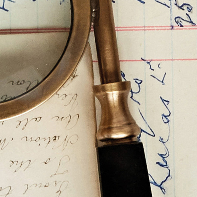 Spectacle Magnifying Sculpture