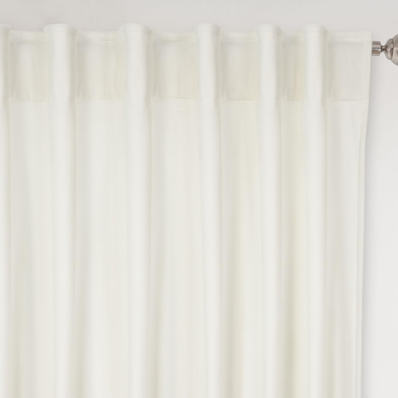 Ensemble de rideaux en velours 2 panneaux Dessy, L 52 po x L 84 po, Blanc