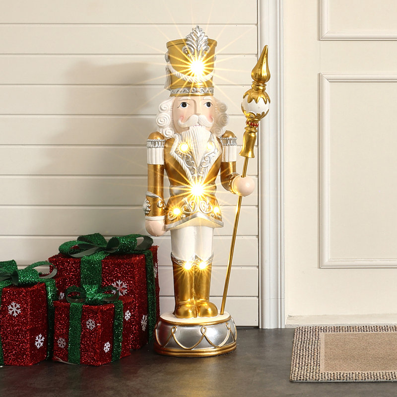 Soldat casse-noisette argenté et doré 3 pi avec sceptre, décoration de Noël, 36.02" H x 12.8" W x 10.83" D