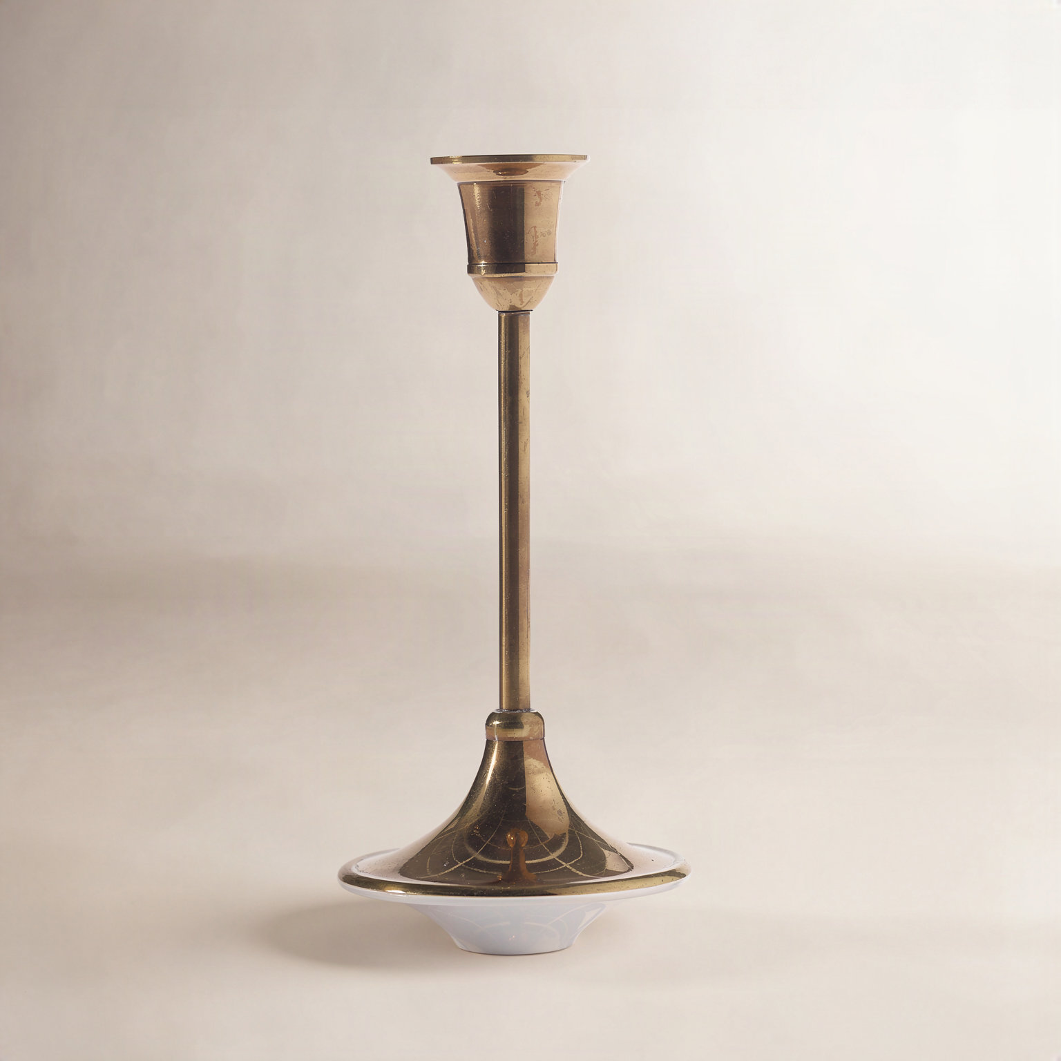 Gola Candlestick Holder, 6.25" H x 3.25" W x 3.25" D