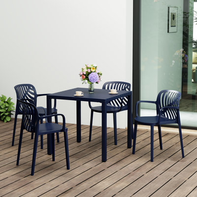 Ensemble repas carré pour 4 personnes
