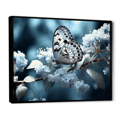 «Reg Blue Butterfly Haven II» sur toile