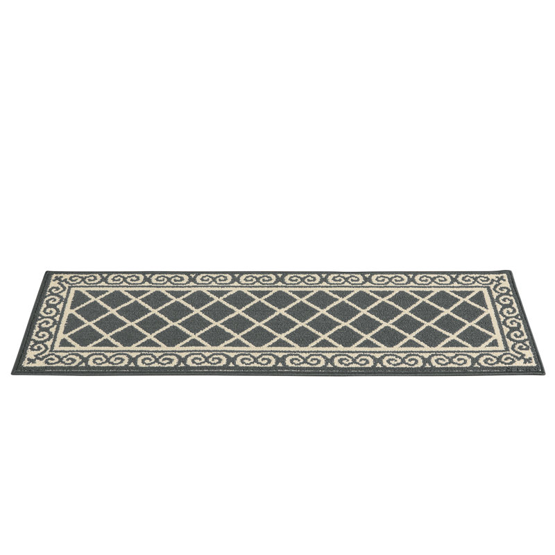 Tapis de cuisine antidérapant Rezarta, Rectangle 5 pi x 1 pi 8 po, Gris