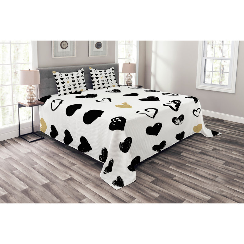 Love Bedspread Set with Shams, 220 x 264 cm