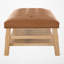 Table basse rectangulaire avec repose-pieds capitonnée, banc rembourré avec garniture cloutée et tablette de rangement inférieure à lattes-335645344