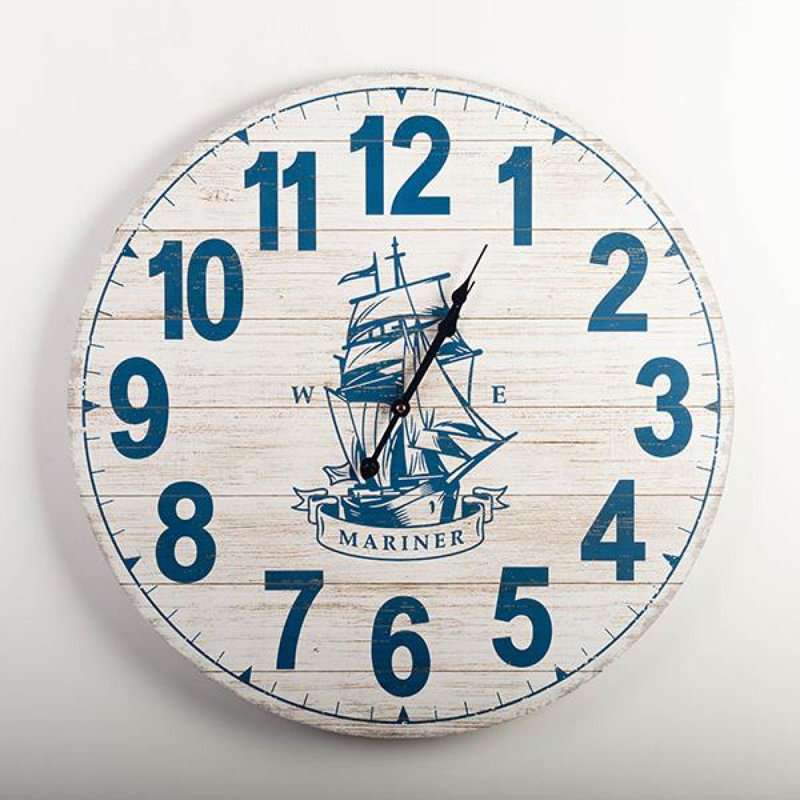 Horloge murale en bois manufacturé Strouse