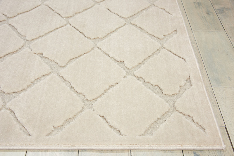 Gleam Geometric Area Rug in Ivory, Runner 2'2" x 7'6"
