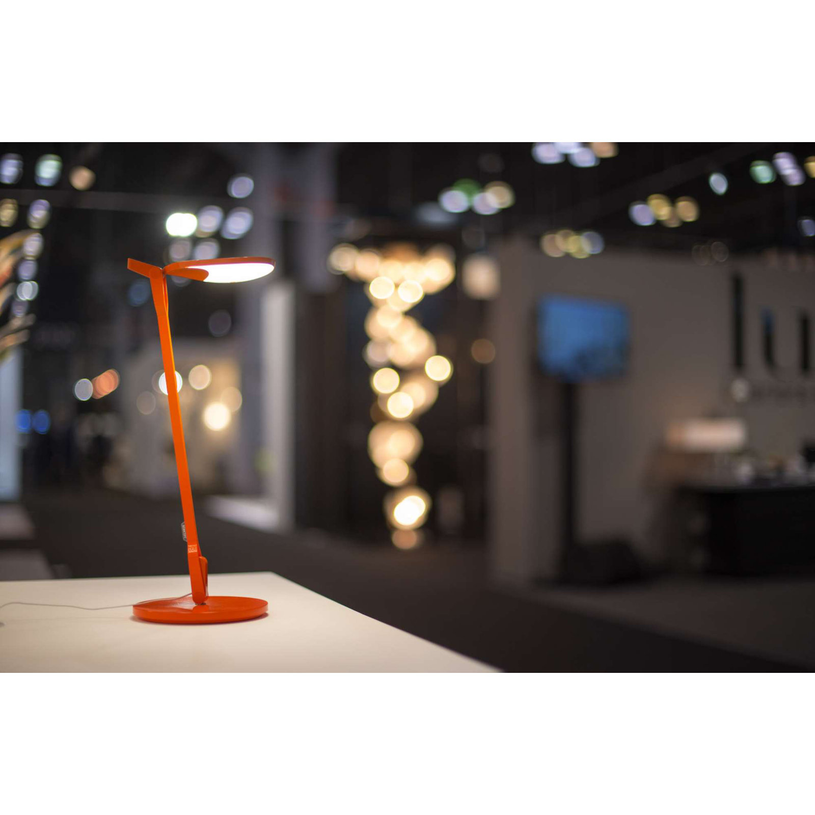 Splitty Metal USB Desk Lamp, Matte Orange