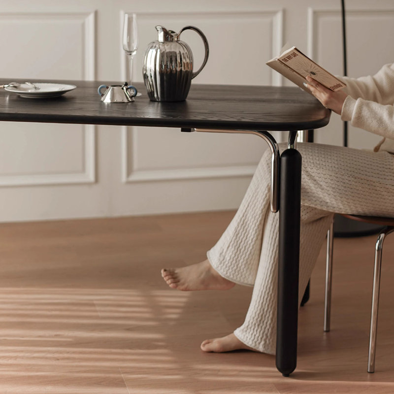 Table de salle à manger minimaliste en bois de frêne noir, H 29,53 po x L 70,87 po x l 31,5 po