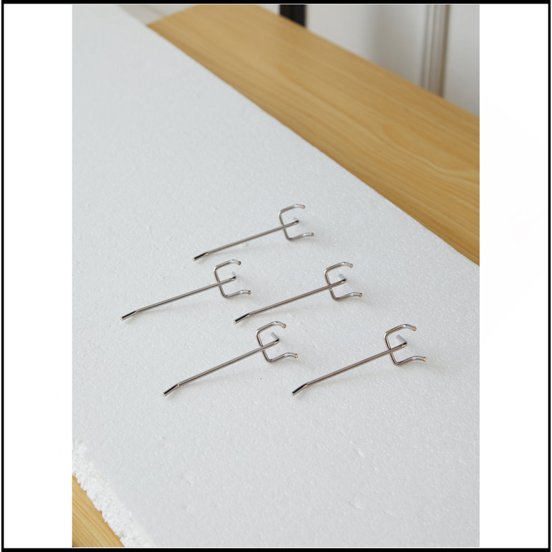 Table à dessin avec panneau perforé en métal