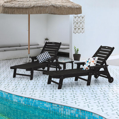 Lounge Chair With Side Table, 3-Piece Oversized Chaise Lounge Chair Set ,Black, All Weather Patio Lounge Chair With 5 Positions, Wheels & Cup Holder (2 Lounge Chairs And 1 Table)