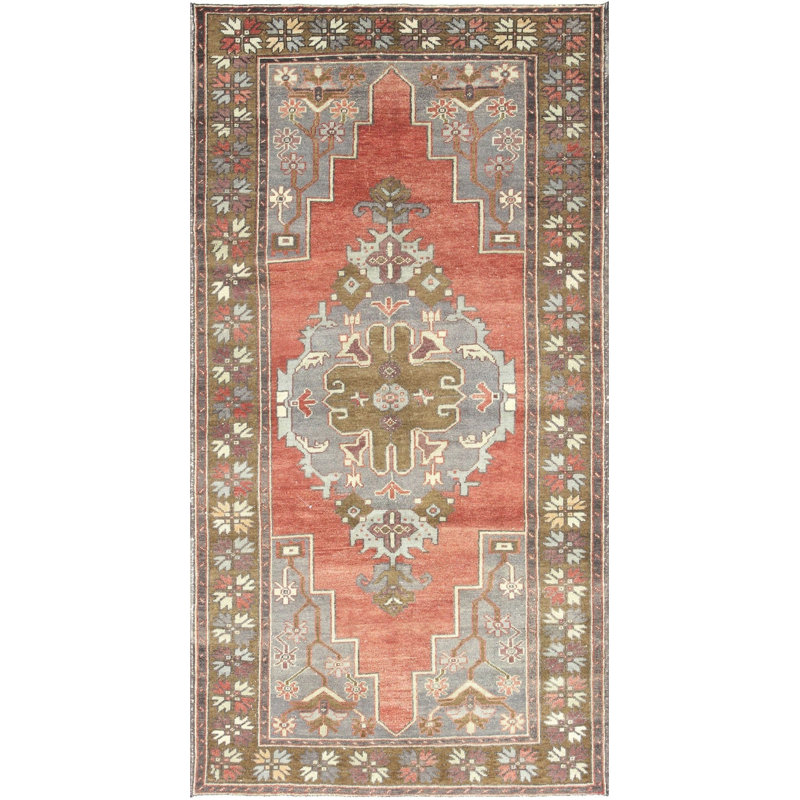 Tapis unique en laine noué à la main des années 1960 de 4 pi 4 po x 8 pi 3 po rouge / brun / violet