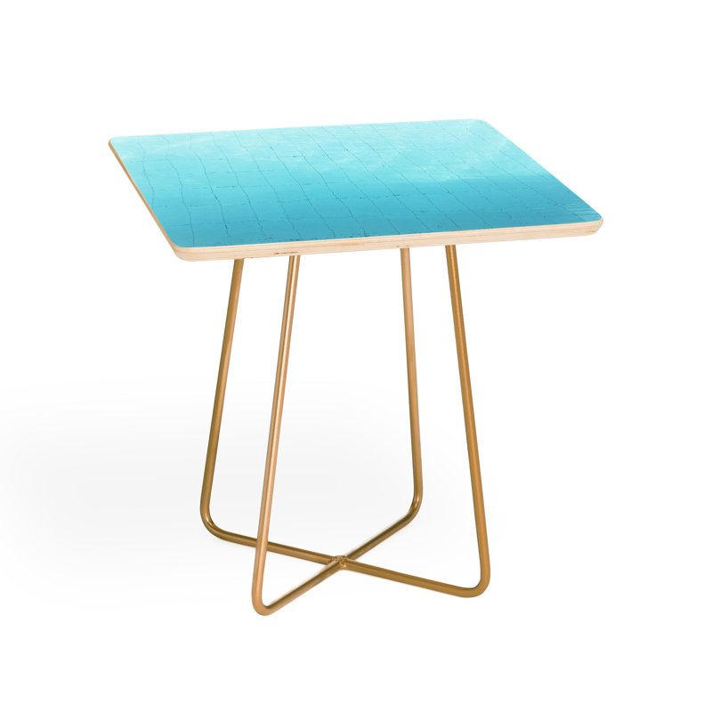 Table de bout à pieds croisés