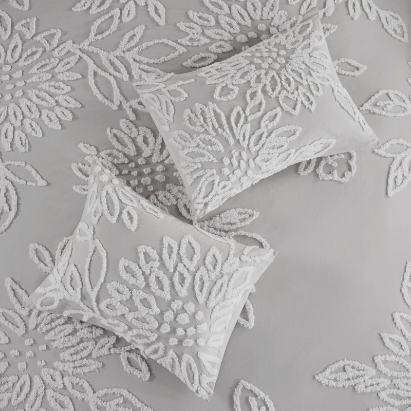 3 pièces. Chenille florale. Très grand / très grand. Gris chaud / blanc. . Comprend 2 taies décoratives. Faible entretien de la chambre à coucher 1 style Shabby Chic. Rides - option