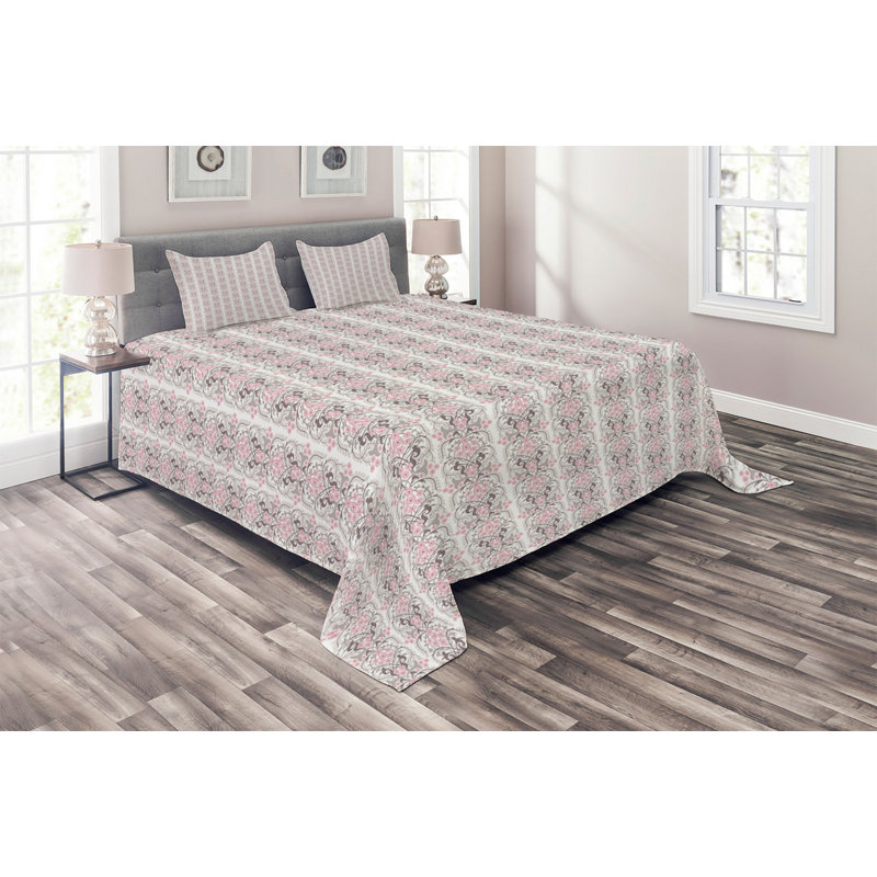 Traditional Polyester Floral Coverlet, King Bedspread + 2 Shams