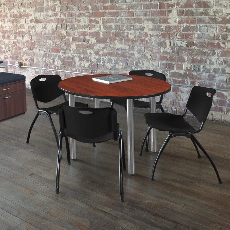 Plateau de table Kee, 4 chaises empilables, H 29 po x l 42 po x P 42 po, Cerisier, Chrome