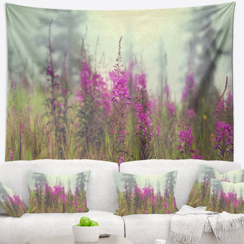 Tapisserie florale mauve, H 78 po x l 92 po