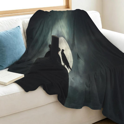 Jeté en molleton noir ultra doux en flanelle à imprimé recto «Man with Crow Moon Horror»