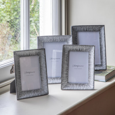 Vladya Embossed Picture Frame