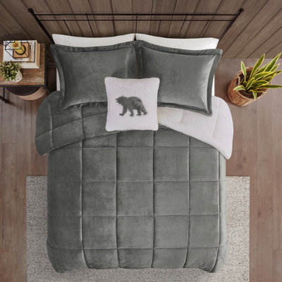 Très grand édredon très chaleureux et invitant au design gris anthracite