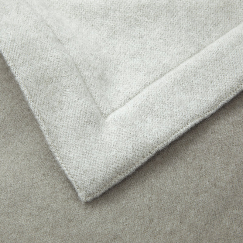 Hestia Blanket, Kaki