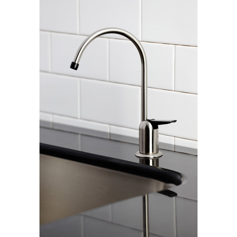 Robinet de filtration d'eau monocommande à 1 trou Kingston Brass, Acier inoxydable noir brossé