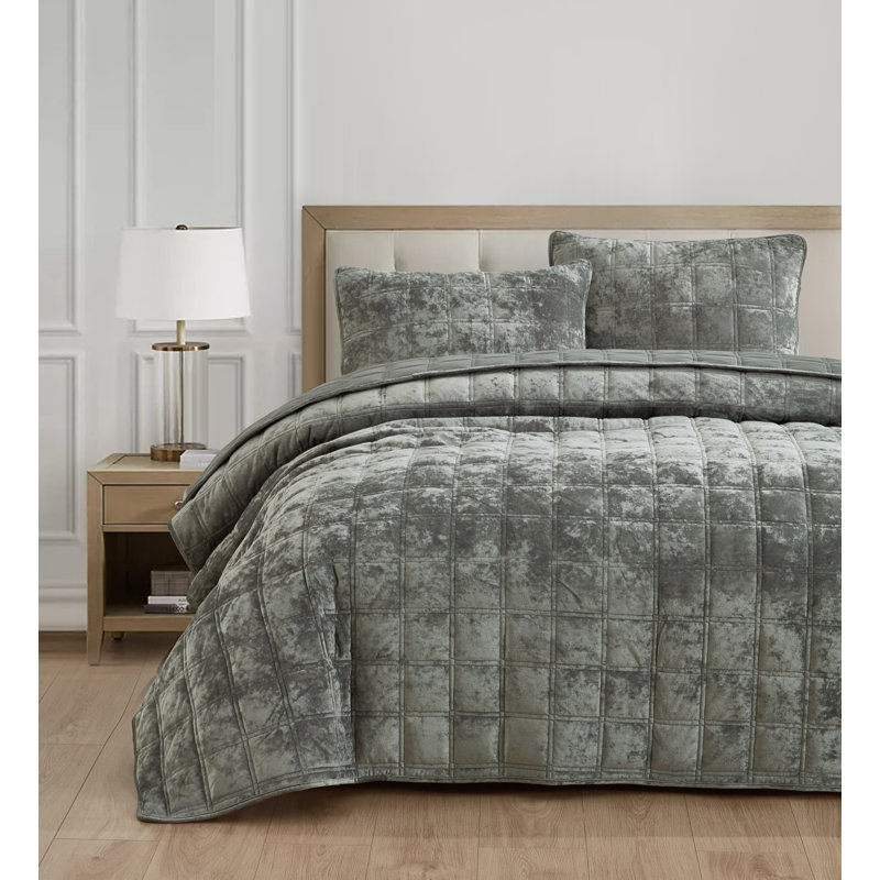 Velvet Quilt, Queen Quilt + 2 Standard Shams, Medium Gray